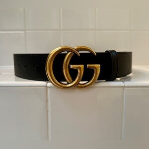 Gucci Marmont Black Leather Belt with Gold GG Emblem. Authentic